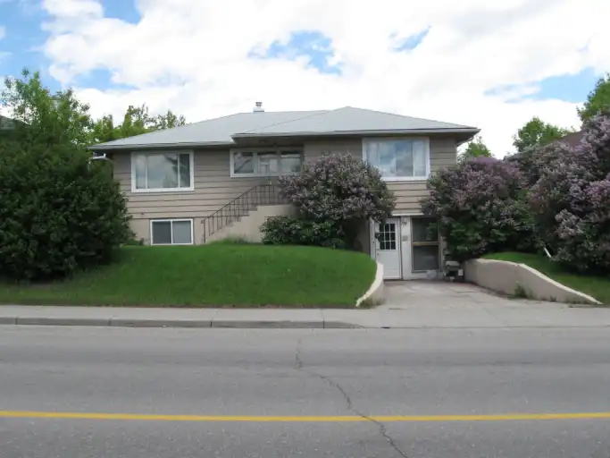 $1795/M Large 2 Bedroom/2 Full Bathrooms, Kitchen, Walk-In Closet, Full Kitchen | 1908 26 Avenue Southwest, Calgary | 2989796
