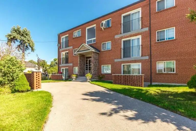GREAT PRICE FOR A 2 BDRM Home!! Avail. Sept. | 1625 Charles Street, Whitby | 2989893