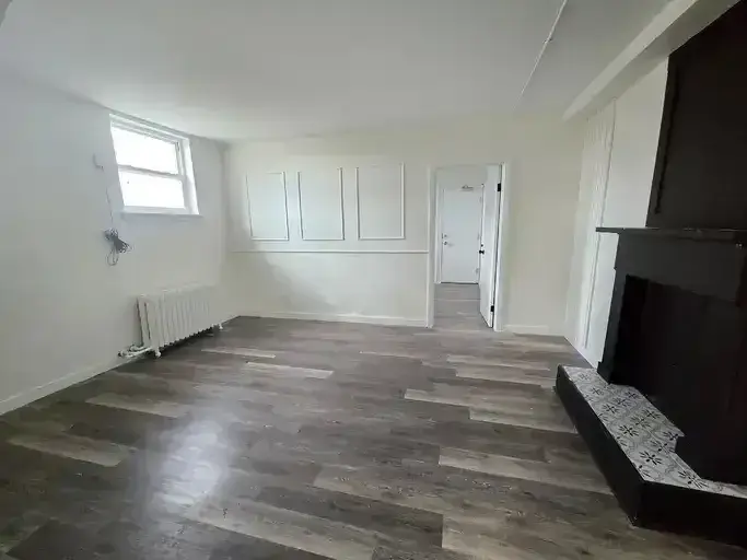 RARE STUNNING 1 BDRM UNIT - Available SEPT 1ST OR SOONER! | 610 Dundas Street West, Whitby | 2989921