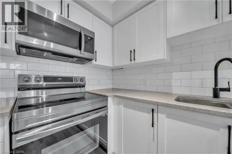 235 CHAPEL HILL Drive Unit# 11 | 235 CHAPEL HILL Drive Unit# 11, Kitchener | 3033319