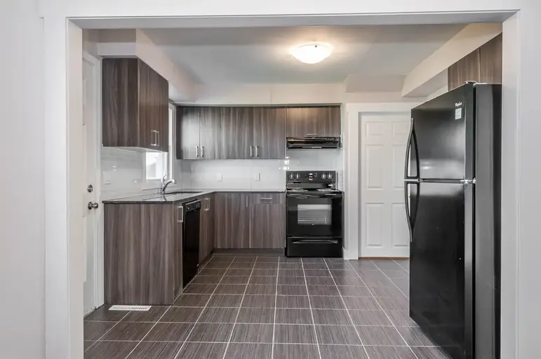 Ascot Gardens | 13027 132 St NW, Edmonton | 3033426