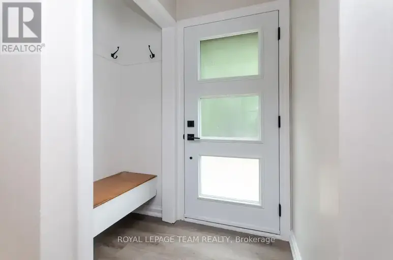 16 BROOK LANE | 16 BROOK LANE, Ottawa | 2990372