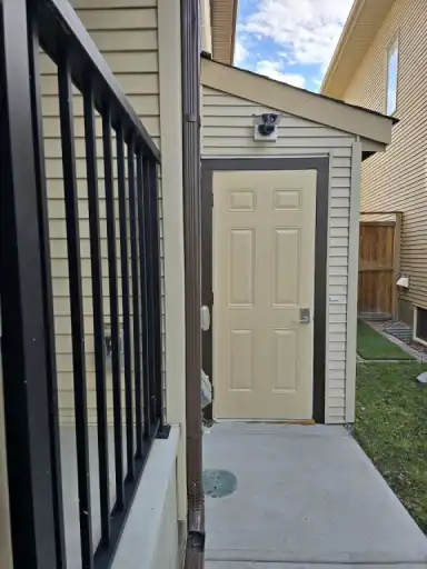 Brand New & Spacious 2-Bedroom Legal Basement Suite with Den | Calgary | 2990418