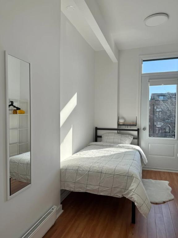 Private Room for Rent Metro Jean Talon | 2990980