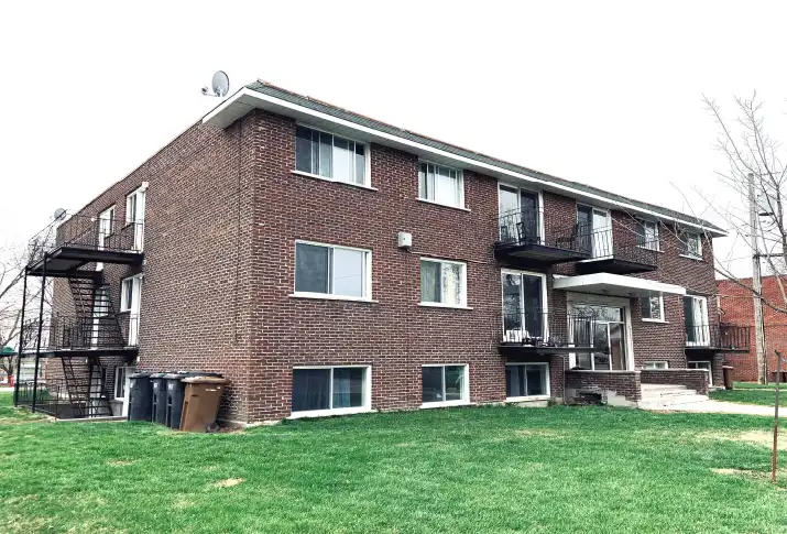 234 rue Pierrefontaine | 234 Rue de Pierrefontaine, Boisbriand | 2991043