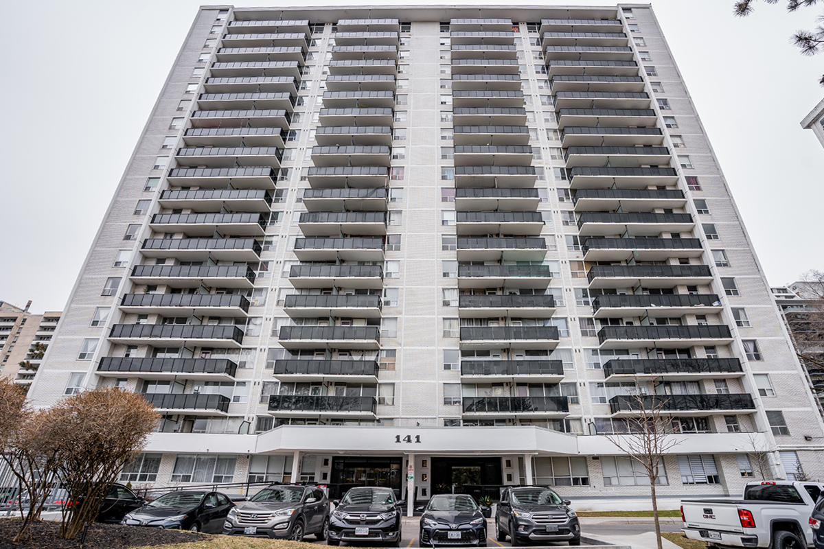 Davisville Village Apartments | 2991062