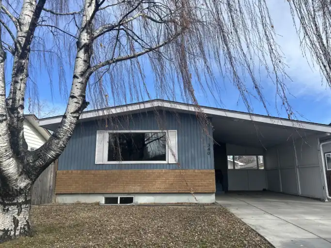 Centralized 3 Bedroom Main Suite right off Mcleod Trail | 340 96 Avenue Southeast, Calgary | 2993211
