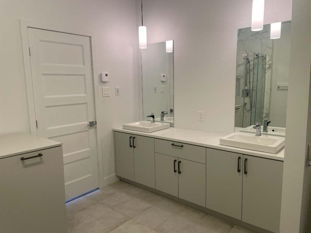 Beau et grand 4 1/2 immeuble 55 ans et + | 2991389