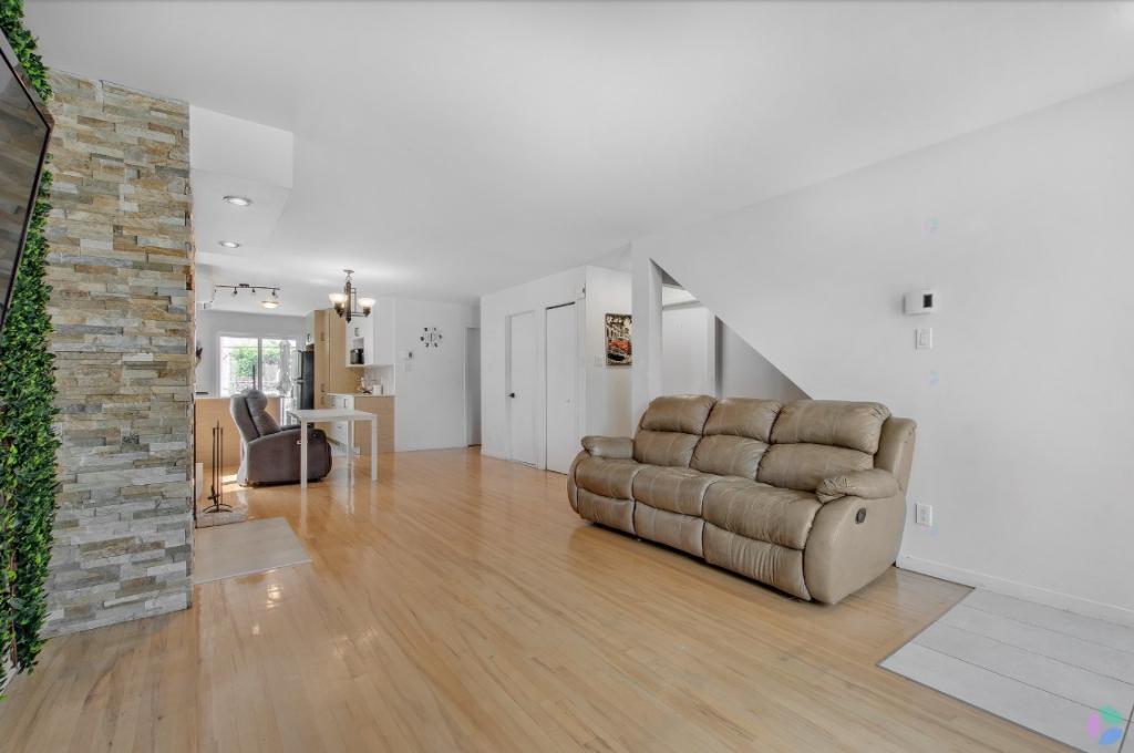Grand 4½ avec garage à l'île Saint-Jean | 2991392
