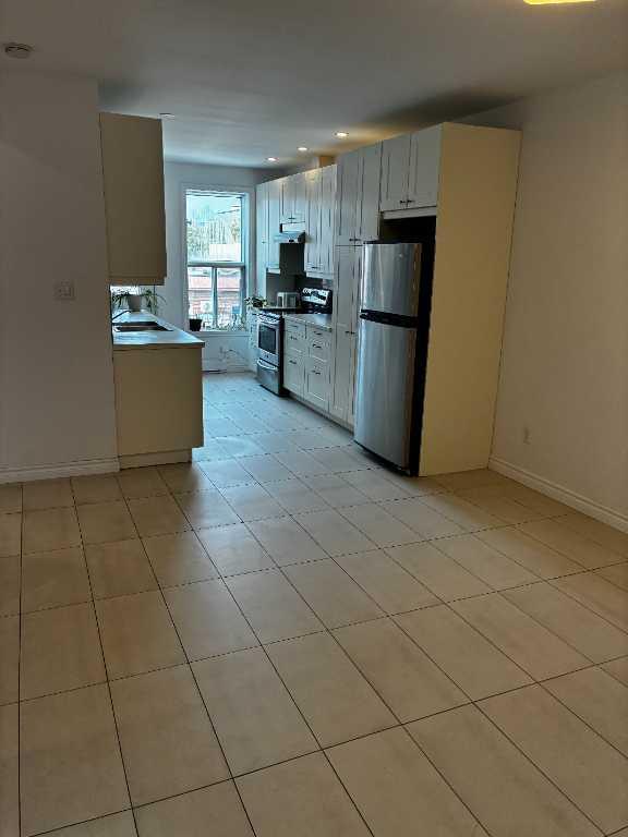 Appartement 4 1/2 , Rénové, petite Italie, Métro De Castelnau | 2991395