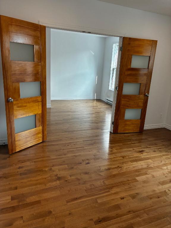 Appartement 4 1/2 , Rénové, petite Italie, Métro De Castelnau | 2991395