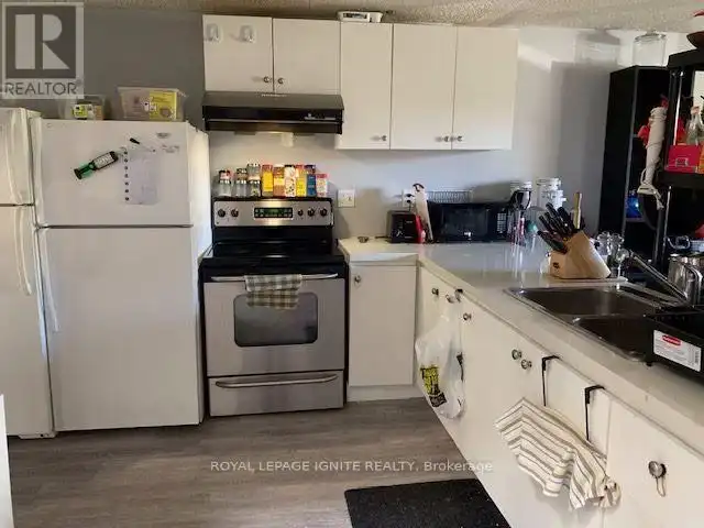 ROOM #2 - 65 HICKLING TRAIL | ROOM #2 - 65 HICKLING TRAIL, Barrie | 2991786