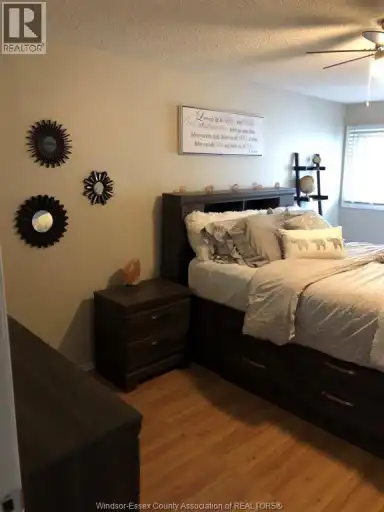 60 Meadow Woods CRESCENT | 60 Meadow Woods CRESCENT, Kitchener | 2992475