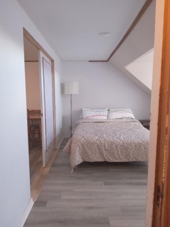 Chambres à louer à Stanstead, près de Magog, 2 minutes du Vermont et 1h30 de Montréal | 2992865