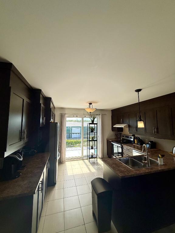 Grand 4 1/2 à louer à Les Côteaux | 2992871