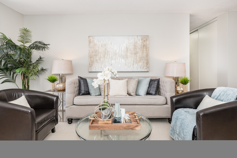Barkley Towers | 955 Warwick Court, Burlington | 2993053