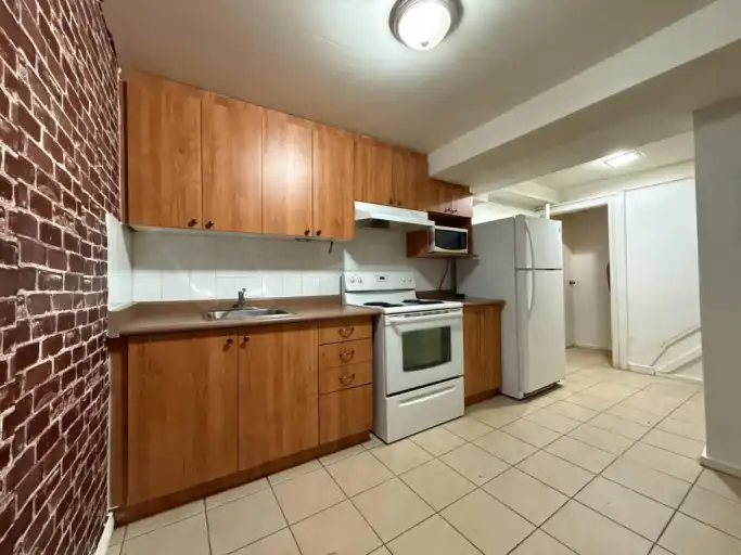 Lower- 128 Fanshawe Drive | 128 Fanshawe Drive, Brampton | 2993054
