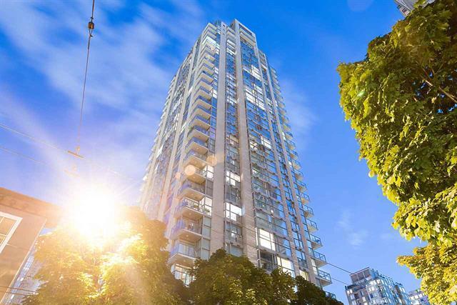 The Savoy in Yaletown Parking, Swimming Pool. Parking Stall! | 928 Richards Street, Vancouver | 2993144