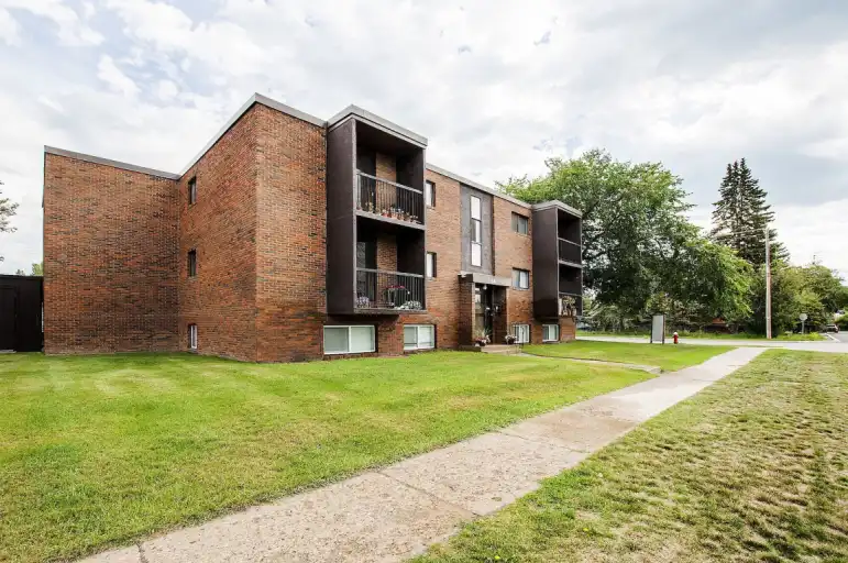 34 on 6th High River | 34 6th Ave, High River | 2993214
