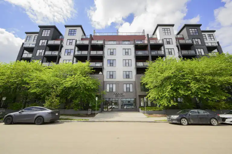 2 Bed 2 Full Bath Downtown Condo Just Steps from MacEwan University | 302 - 10518 113 St, Edmonton | 2993240