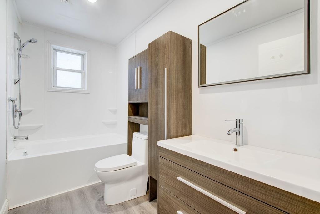 Grand 5 ½ rénové sur 2 étages – 3 chambres | 2993316