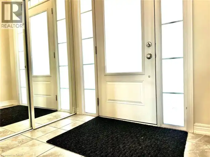 113 HARTLEY Avenue Unit# 6 | 113 HARTLEY Avenue Unit# 6, Paris | 2993719