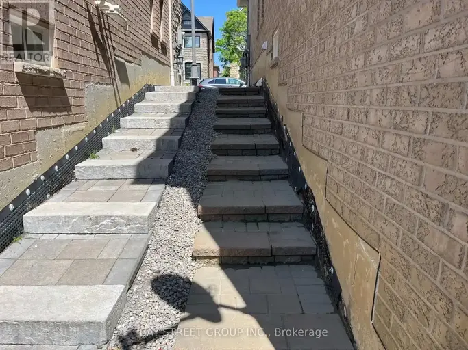 9 BETH AVENUE | 9 BETH AVENUE, Richmond Hill | 2994641