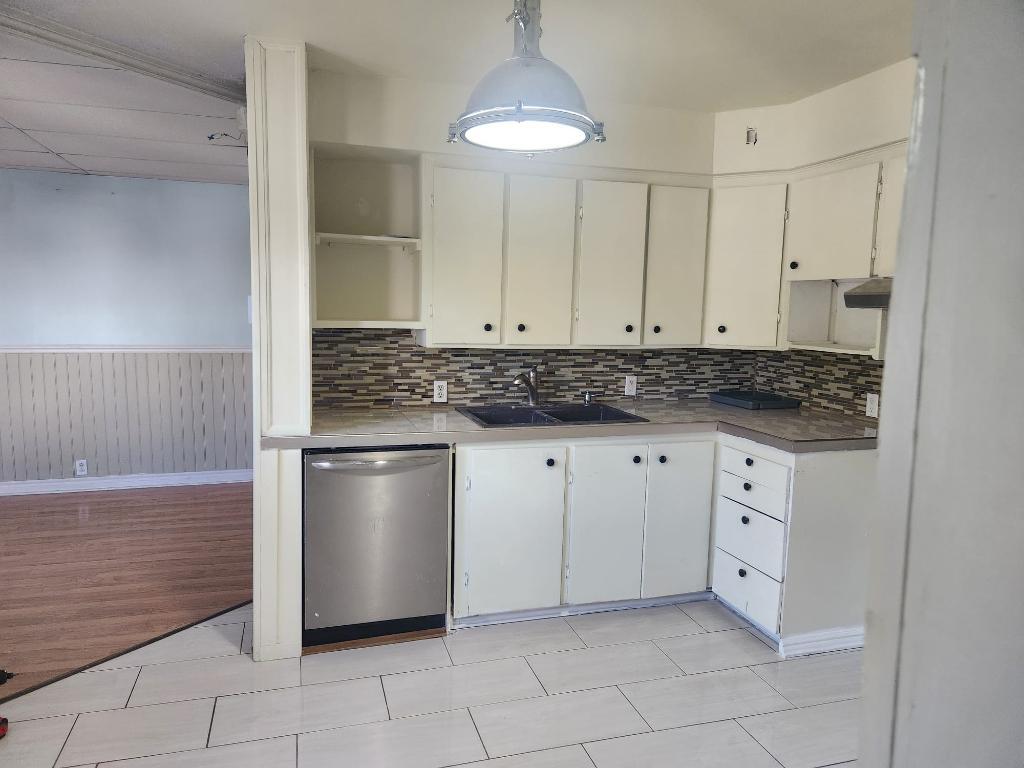 5 1/2 LAVAL, PONT VIAU | 2994843