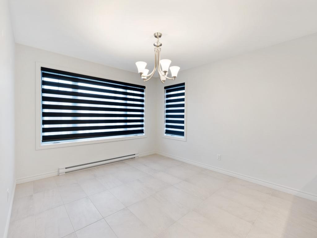 option de garage, magnifique 4 1/2 au 3 étage en avant, 9' plafond, 1 er octobre ou discuter | 2994844