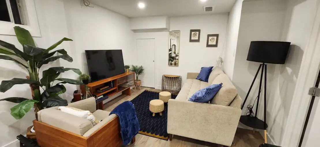 Calgary Executive Suite with Patio and BBQ – All-Utilities included | 3712 15th St. SW, Calgary | 2995099