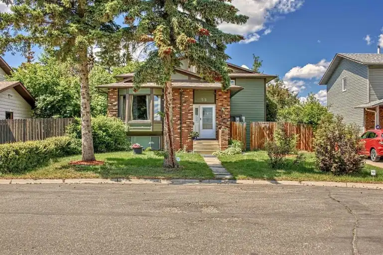 Flexible rental housing, FULLY FURNISHED 6 BEDROOMS | 55 Bermuda Close Northwest, Calgary | 3016163