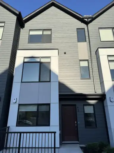 Inner City 4 Bedroom Townhouse | 42 Currie Street Southwest, Calgary | 3016415