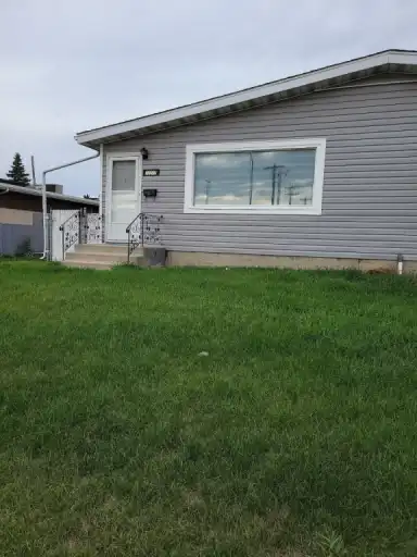 2 Bed / 1 Bath Basement Suite – Available Immediately! | Base - 13212 66 Street Northwest, Edmonton | 2995124