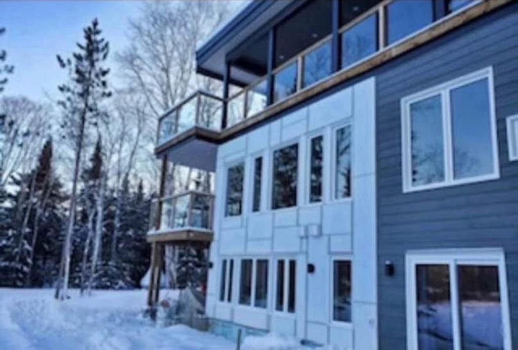 Saint-Donat Appartement-style condo et spa-location saisonnière | 2995172