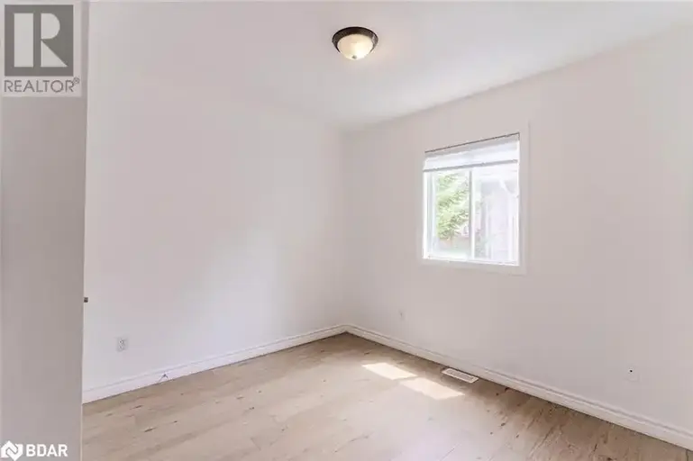 32 54TH STREET SOUTH Unit# Upper | 32 54TH STREET SOUTH Unit# Upper, Wasaga Beach | 2996192