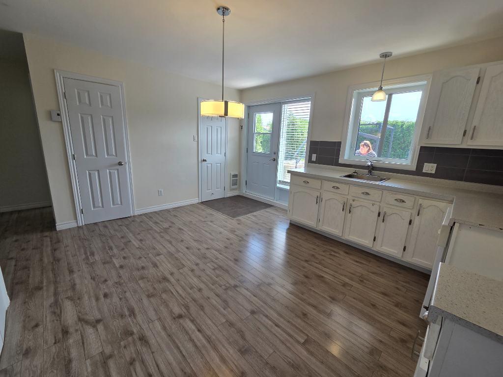 Bel appartement de 4.5 pièces (1.3km de la 20 seulement) | 2996472