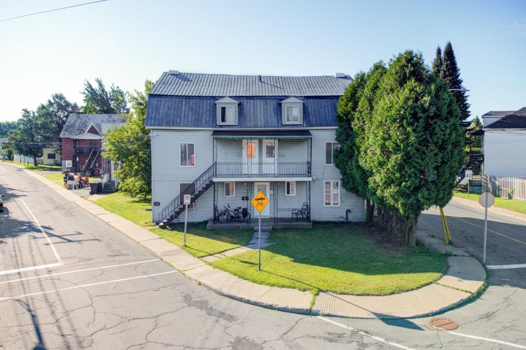 À louer – Grand 6 ½ en rénovation – Centre-ville de Sorel-Tracy | 2996475