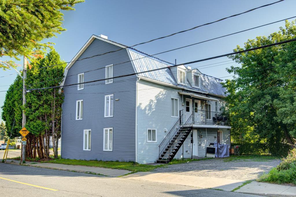 À louer – Grand 6 ½ en rénovation – Centre-ville de Sorel-Tracy | 2996475