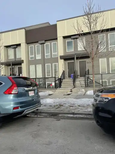 Modern, Contemporary RARE WEST FACING Mountain View Rooftop PAtio | Calgary | 2996648