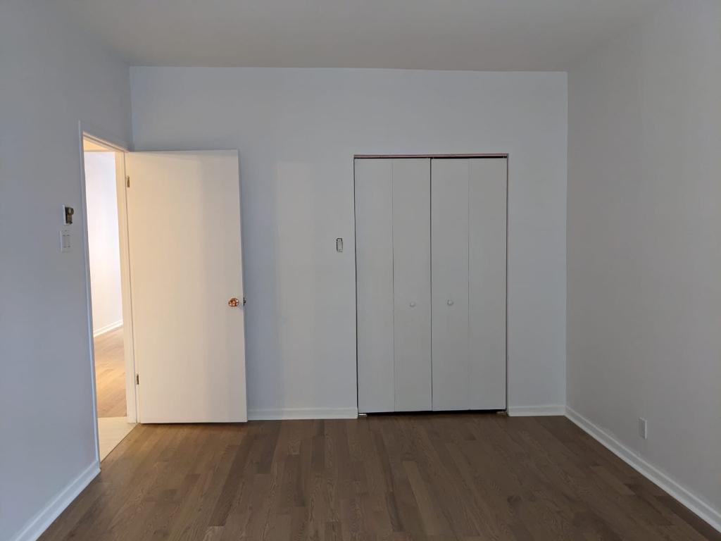 Plateau très grand 4 1/2 * 2 chambres | 3018560