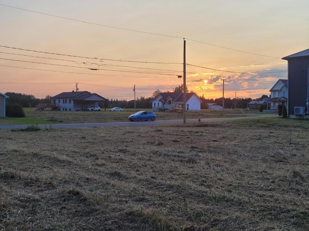 En attente du notaire !! Terrain résidentiel à vendre - Aubaine! | 3014469
