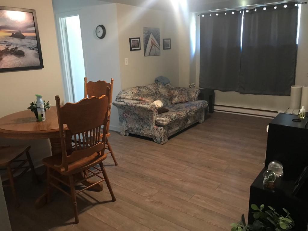 3 1/2, Saint-Hubert | 2997980