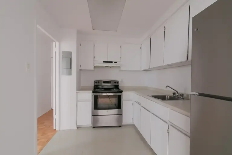 900 Rockland Avenue | 900 Rockland, Montreal | 2998031