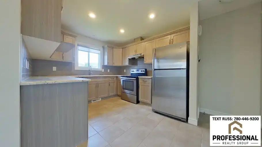 PET FRIENDLY 3 Bed / 2.5 Bath Half Duplex SE Edmonton | 2913 15 Street Northwest, Edmonton | 2998281