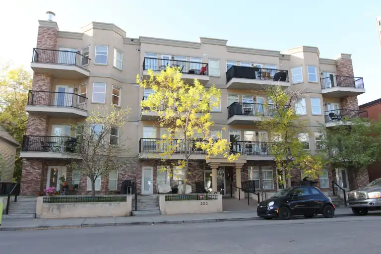 A south-facing, corner 1 bdrm condo in Mission | 407 - 323 18 Ave SW, Calgary | 2998618
