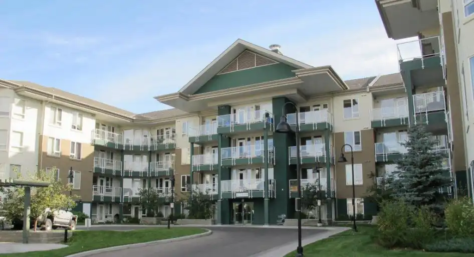 Top Floor Studio Across from UofC | 3111 34 Ave NW, Calgary | 3000403