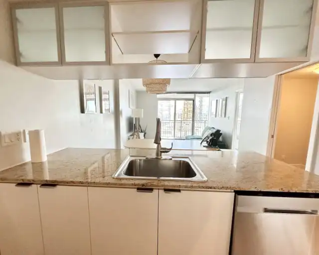 Newly renovated and furnished cozy one bedroom with a dan downtown | 1107 - 1110 11 Street SW, Calgary | 3020372