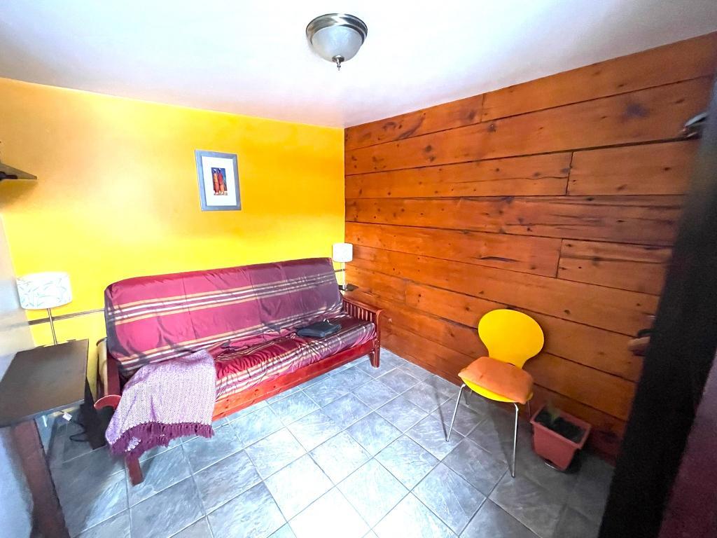 HAUT DE DUPLEX TT MEUBLÉ & TT INCLUS : 3 CÀC + BALCON-M°SHERBROOKE-PLATEAU MONT-ROYAL | 2998674