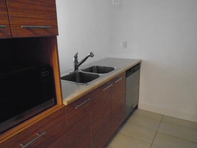 3 ½ Condo du Mans St Léonard LIBRE | 2998677