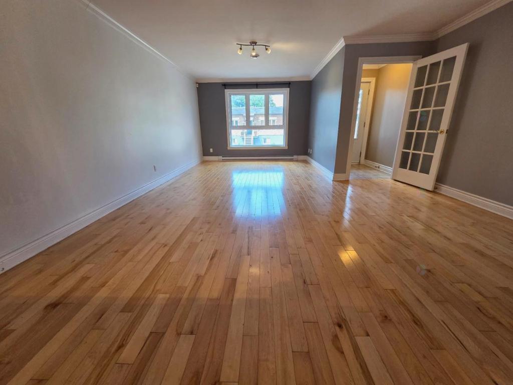 LIBRE -- Condo 4 1/2 Parc Promenade Bellerive et Fleuve Montréal-est | 2998693